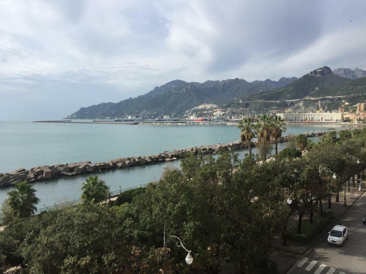 B&B Di Mare E D'Azzurro Salerno Zewnętrze zdjęcie