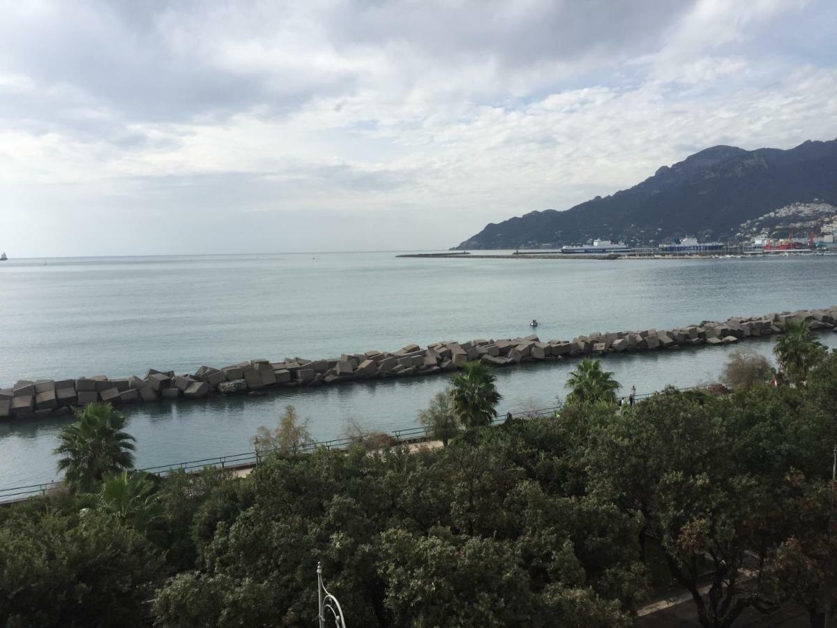 B&B Di Mare E D'Azzurro Salerno Zewnętrze zdjęcie