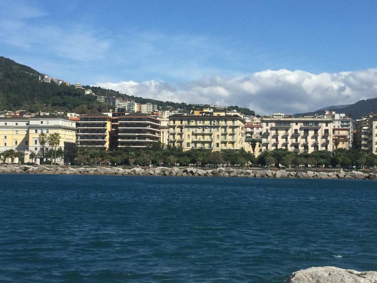 B&B Di Mare E D'Azzurro Salerno Zewnętrze zdjęcie